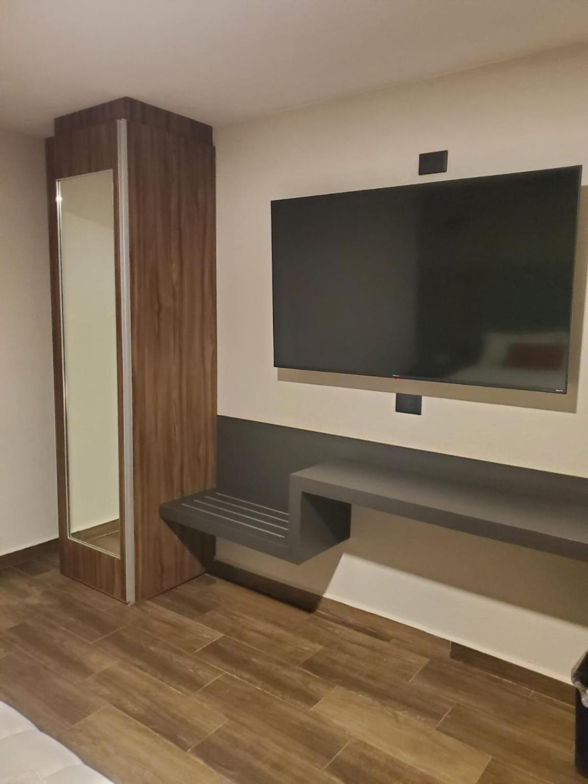 Hotel Granada Puebla Ngoại thất bức ảnh